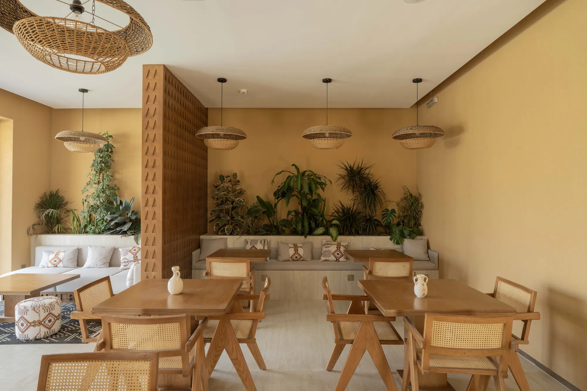 المقهى – حي الدرعية – Café, Diriyah | تصميم أمل الفقيه · Amal Alfageeh
